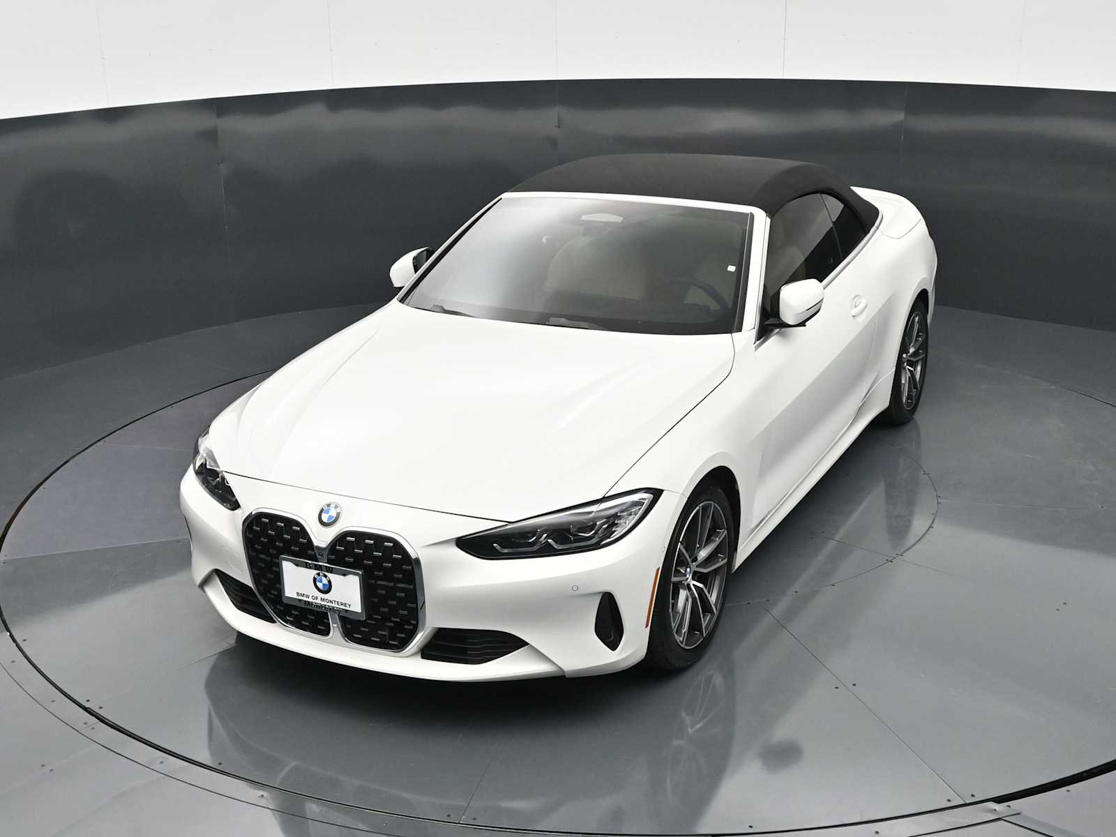 Used 2024 BMW 430i Convertible w/ Premium Package image 15