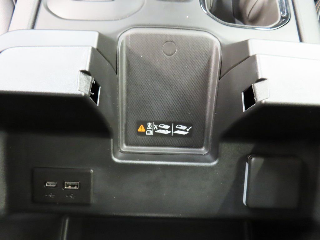 Used 2025 GMC Sierra 3500 AT4 w/ AT4 Premium Plus Package image 73