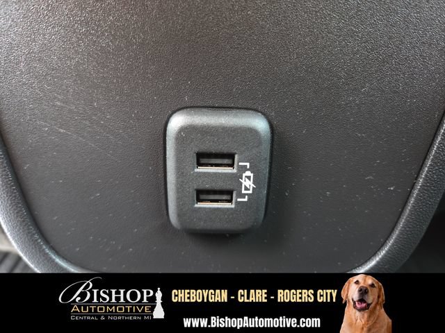 Used 2024 GMC Terrain SLT w/ LPO, Floor Liner Package AWD/4WD image 8
