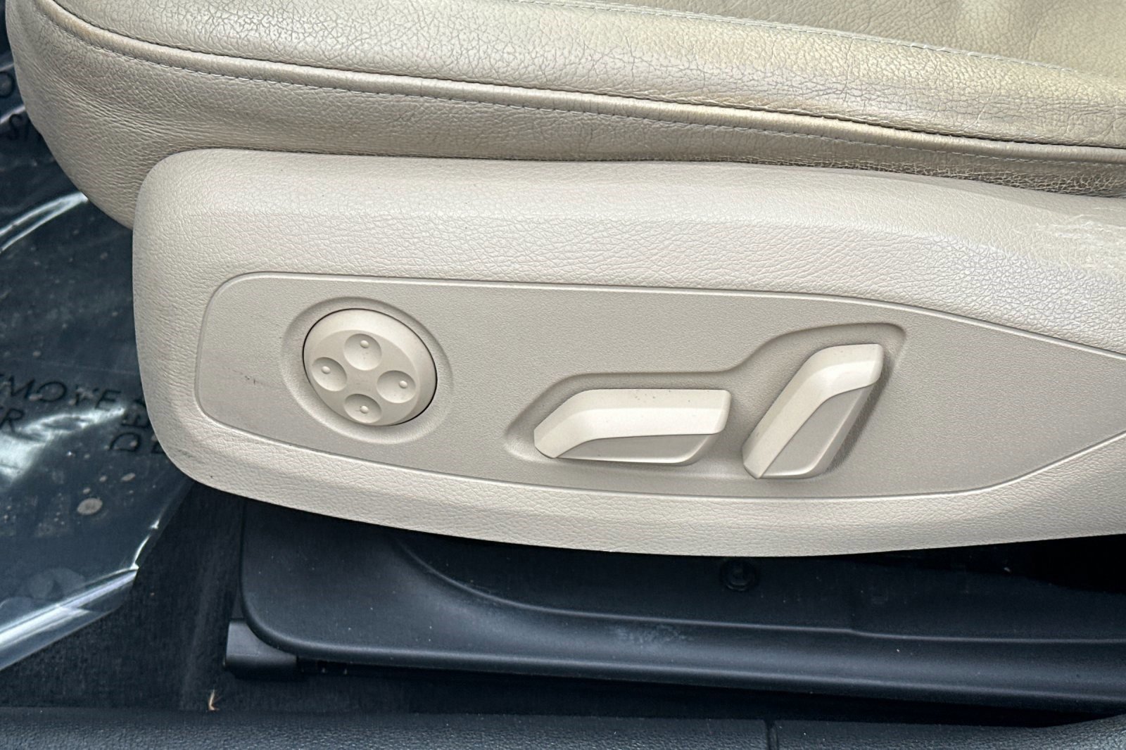 Used 2017 Audi A4 2.0T Premium w/ Audi MMI Navigation Plus image 13