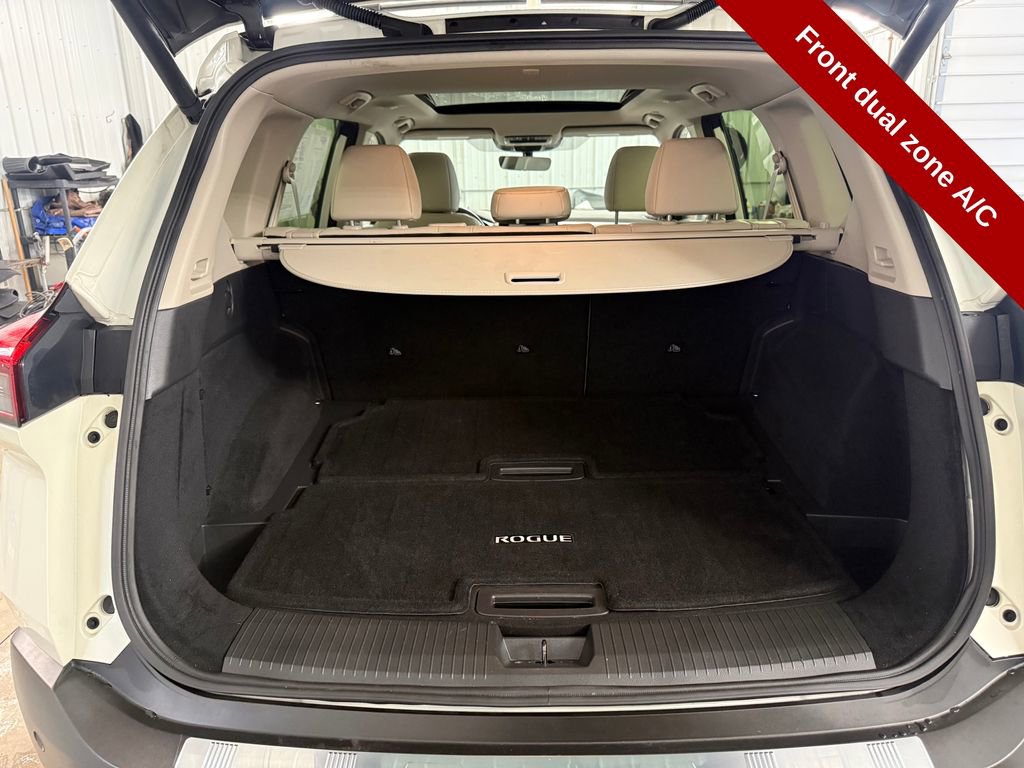 Used 2023 Nissan Rogue SL w/ SL Premium Package image 35