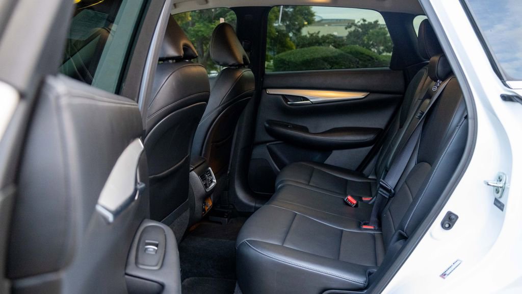 Used 2021 INFINITI QX50 Luxe w/ Cargo Package image 34