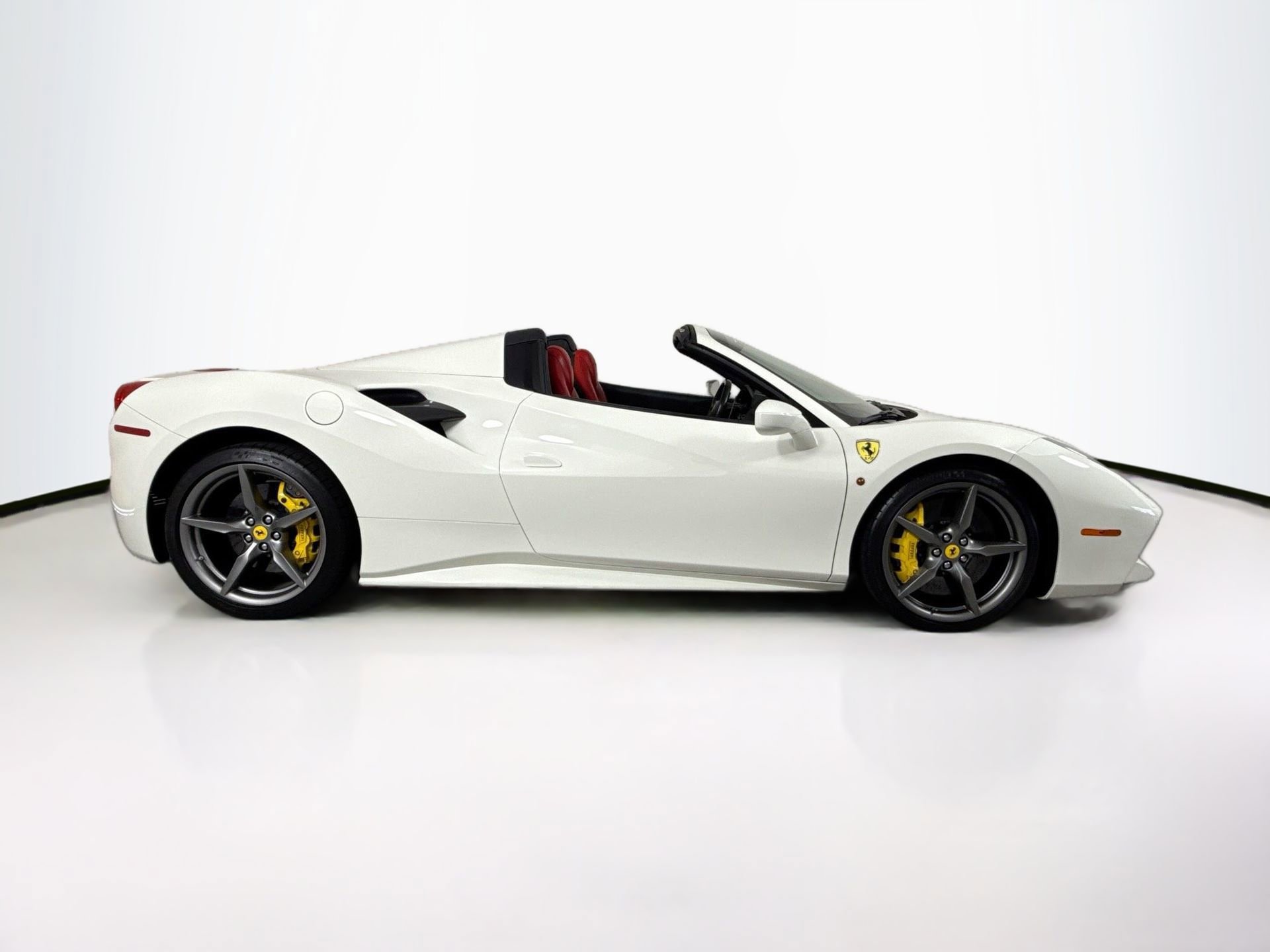 Certified 2018 Ferrari 488 Spider Base image 8