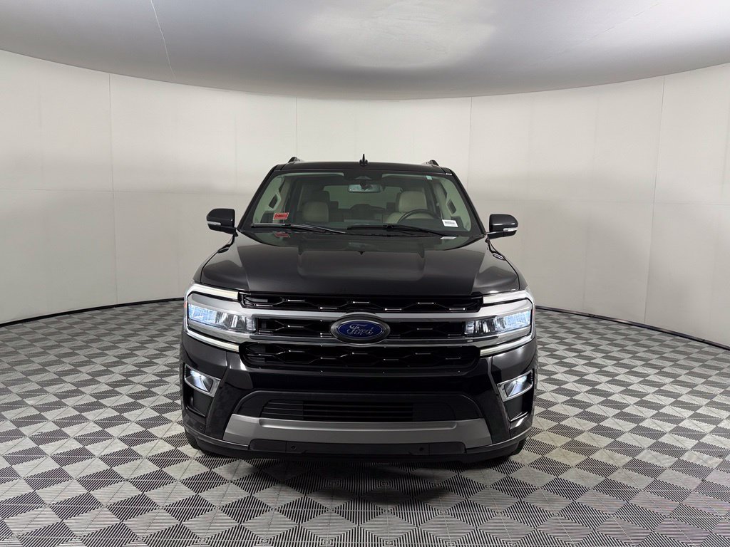 Used 2024 Ford Expedition Limited RWD image 2