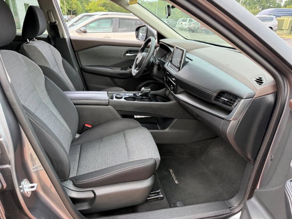 Used 2023 Nissan Rogue SV AWD/4WD image 22