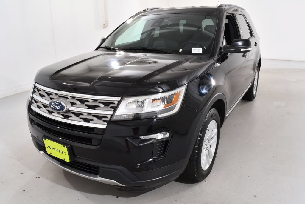 Used 2018 Ford Explorer XLT w/ Equipment Group 202A AWD/4WD image 2