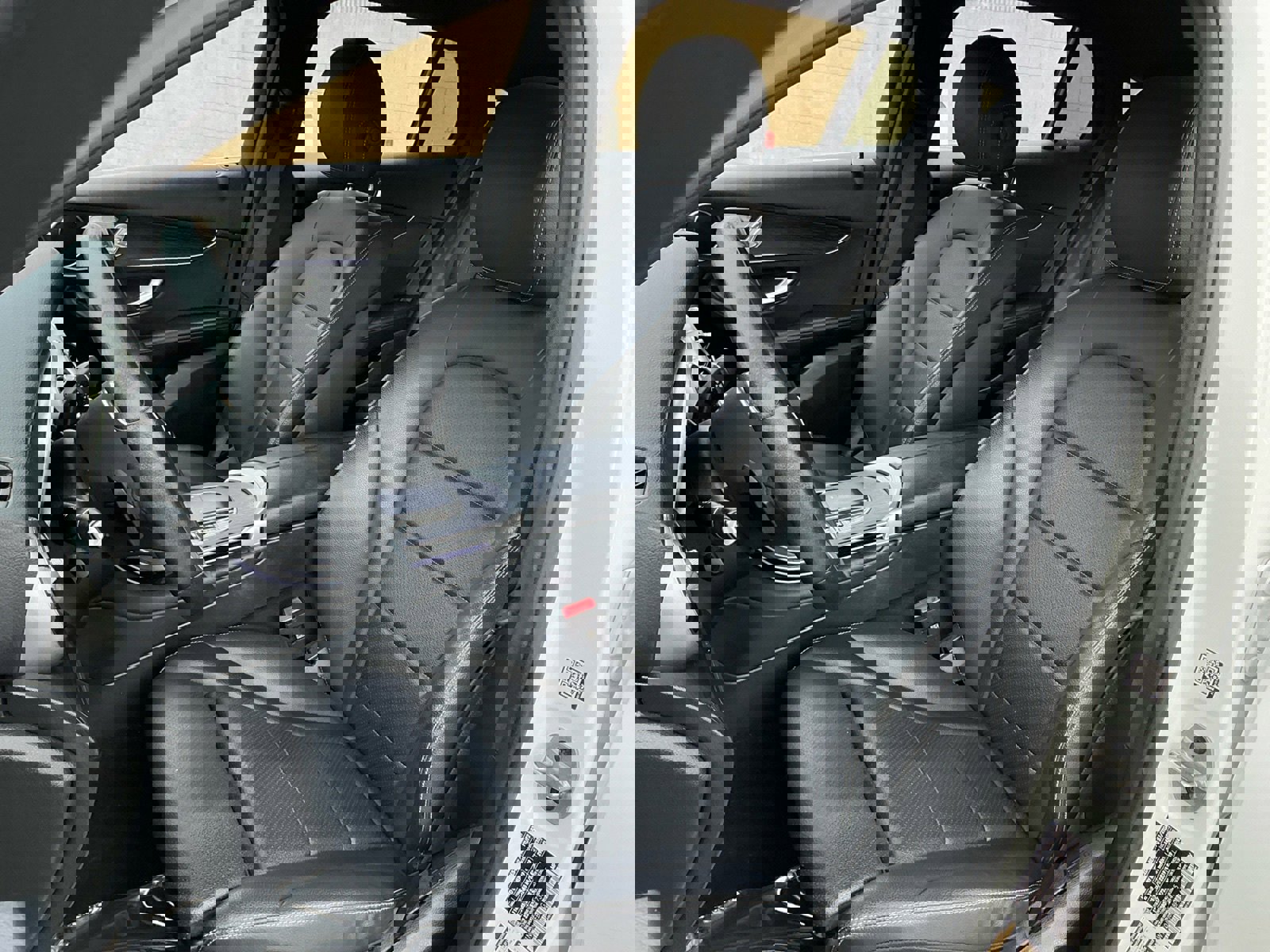 Used 2023 Mercedes-Benz GLC 300 4MATIC Coupe image 17