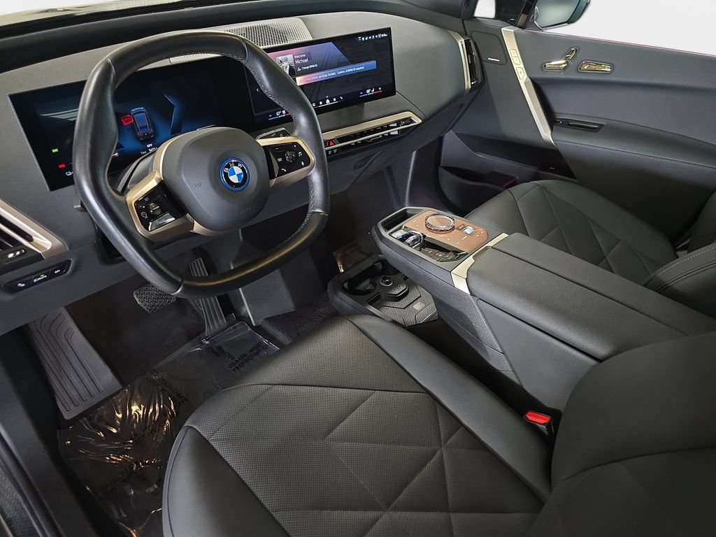 Used 2024 BMW iX xDrive50 w/ Sport Package AWD/4WD image 19