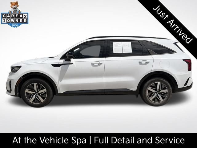Used 2023 Kia Sorento S w/ Panoramic Sunroof Package