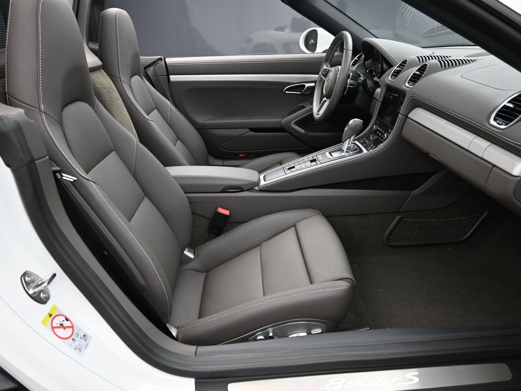 Certified 2025 Porsche 718 Boxster S image 28
