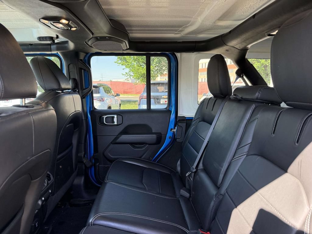 Used 2023 Jeep Wrangler Unlimited Sahara w/ Cold Weather Group AWD/4WD image 16