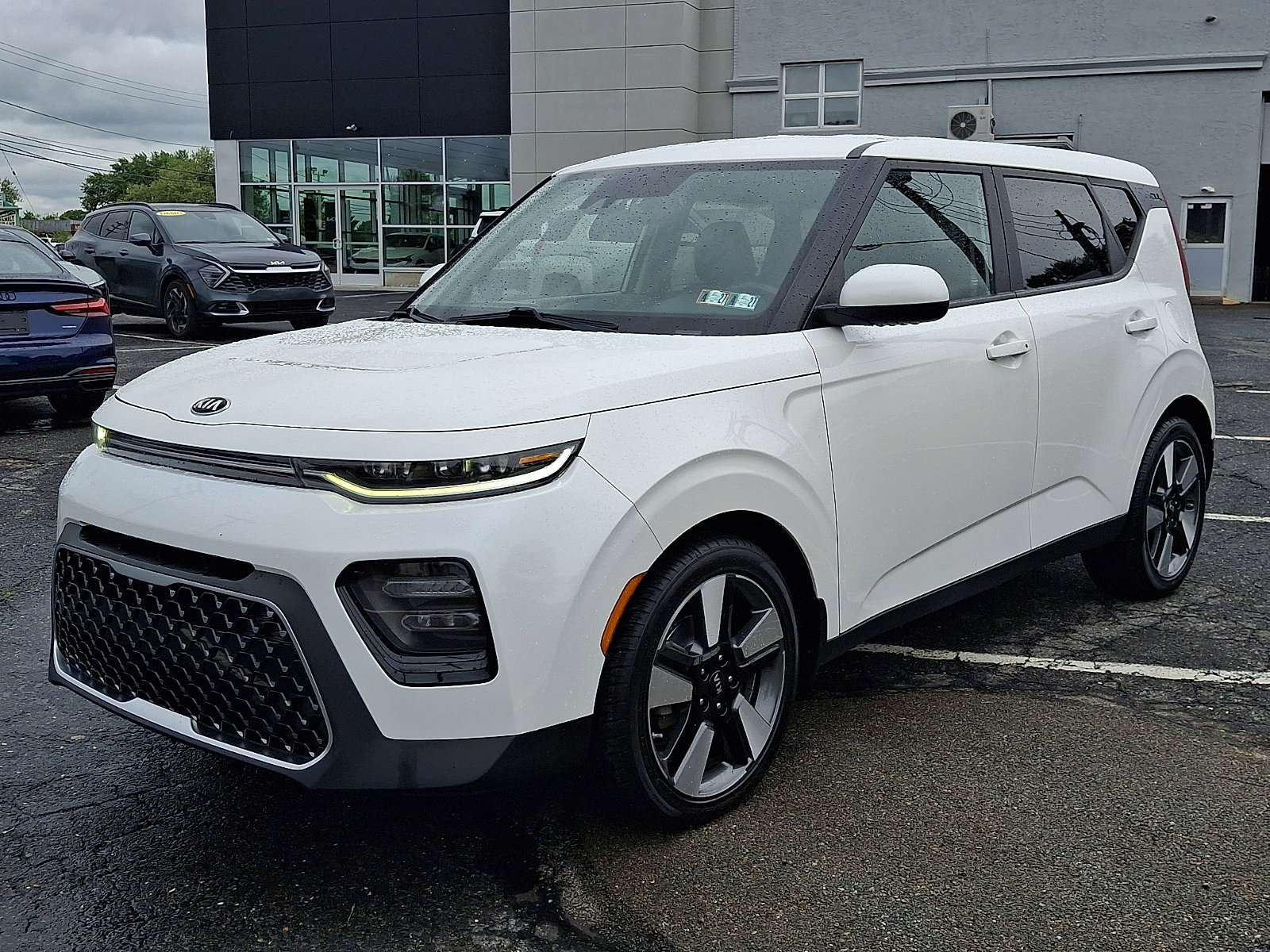 Used 2020 Kia Soul EX w/ Option Group 015 FWD image 3