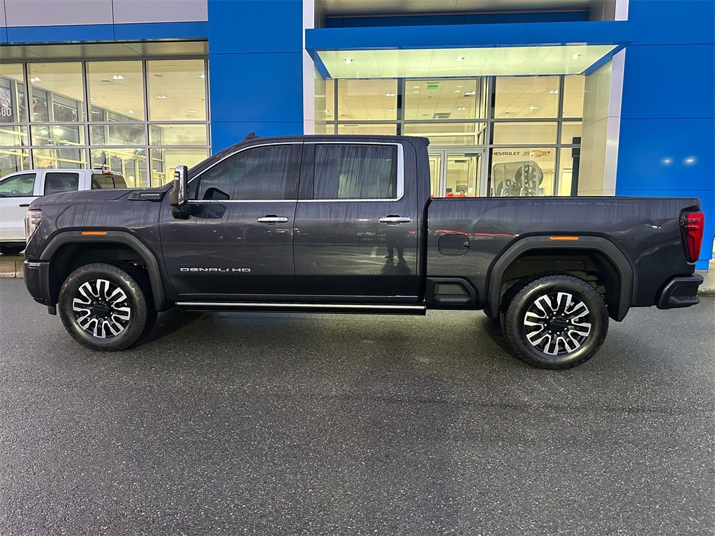 Used 2025 GMC Sierra 2500 Denali Ultimate image 2