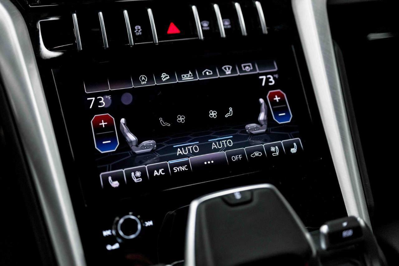 Used 2020 Lamborghini Urus Base image 62