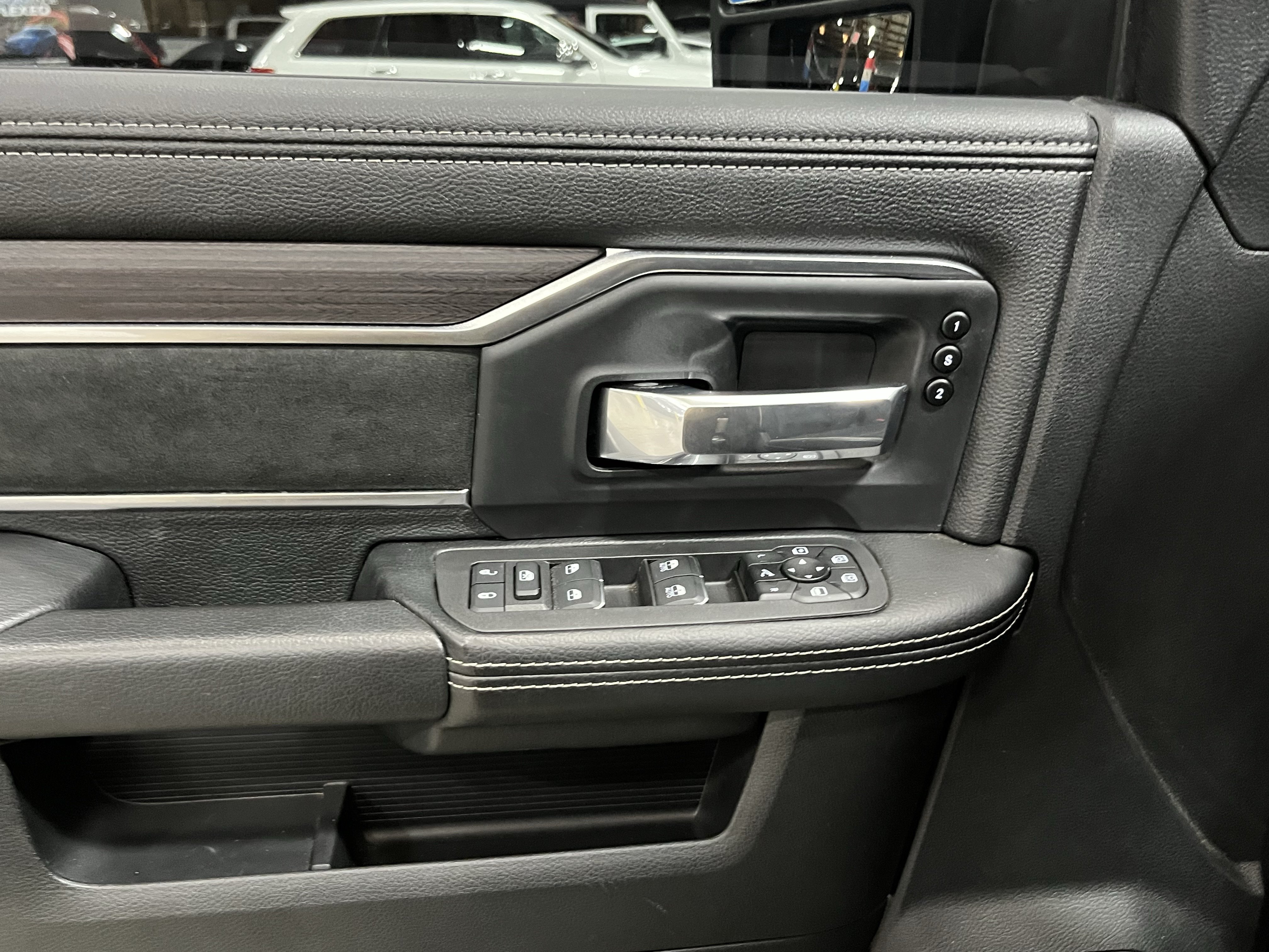 Certified 2025 RAM 2500 Laramie w/ Night Edition AWD/4WD image 19