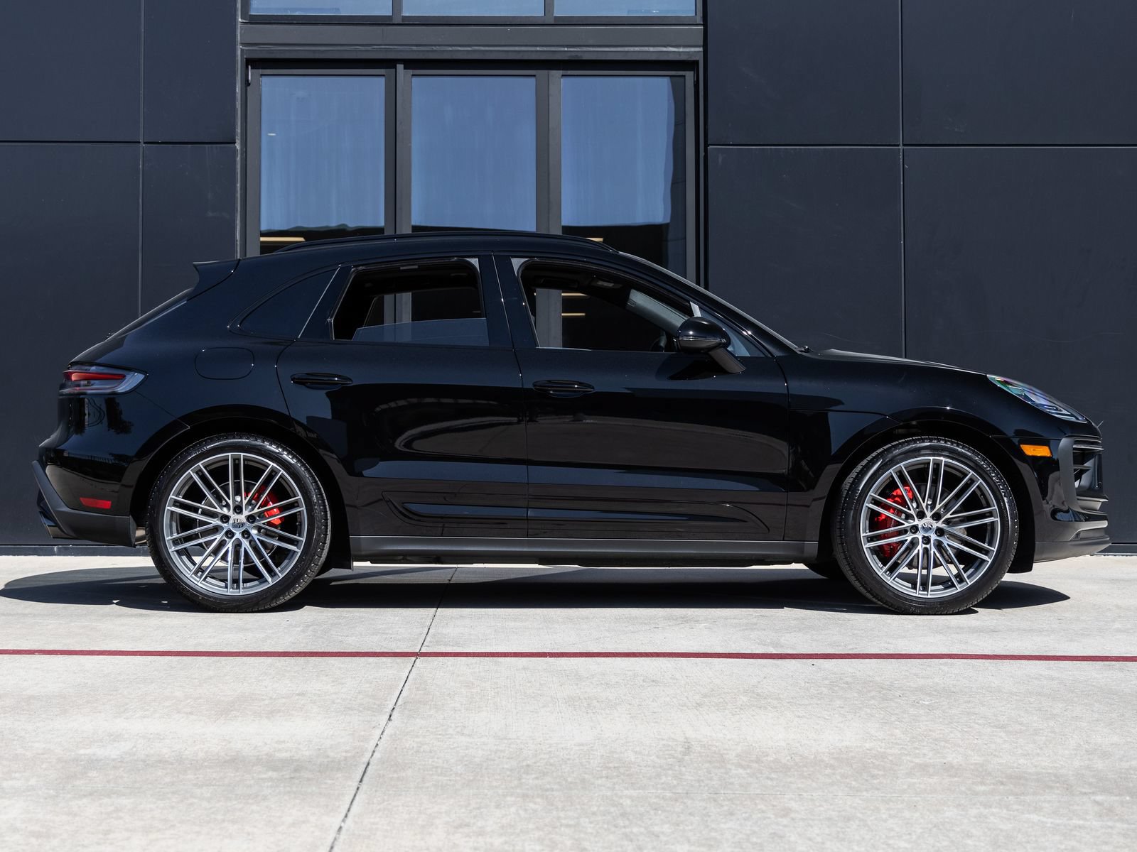Certified 2026 Porsche Macan S AWD/4WD image 12