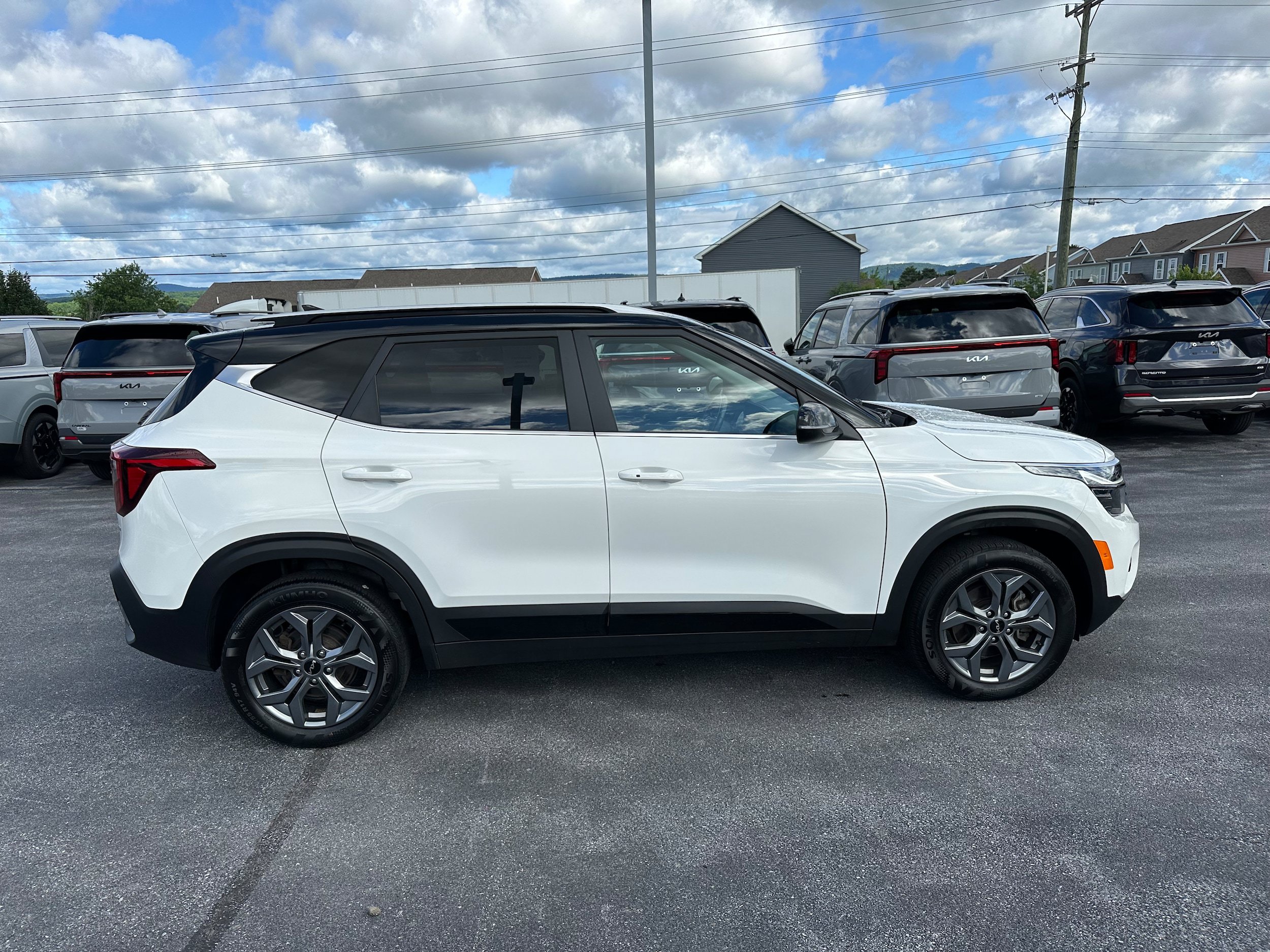 Used 2024 Kia Seltos S AWD/4WD image 4