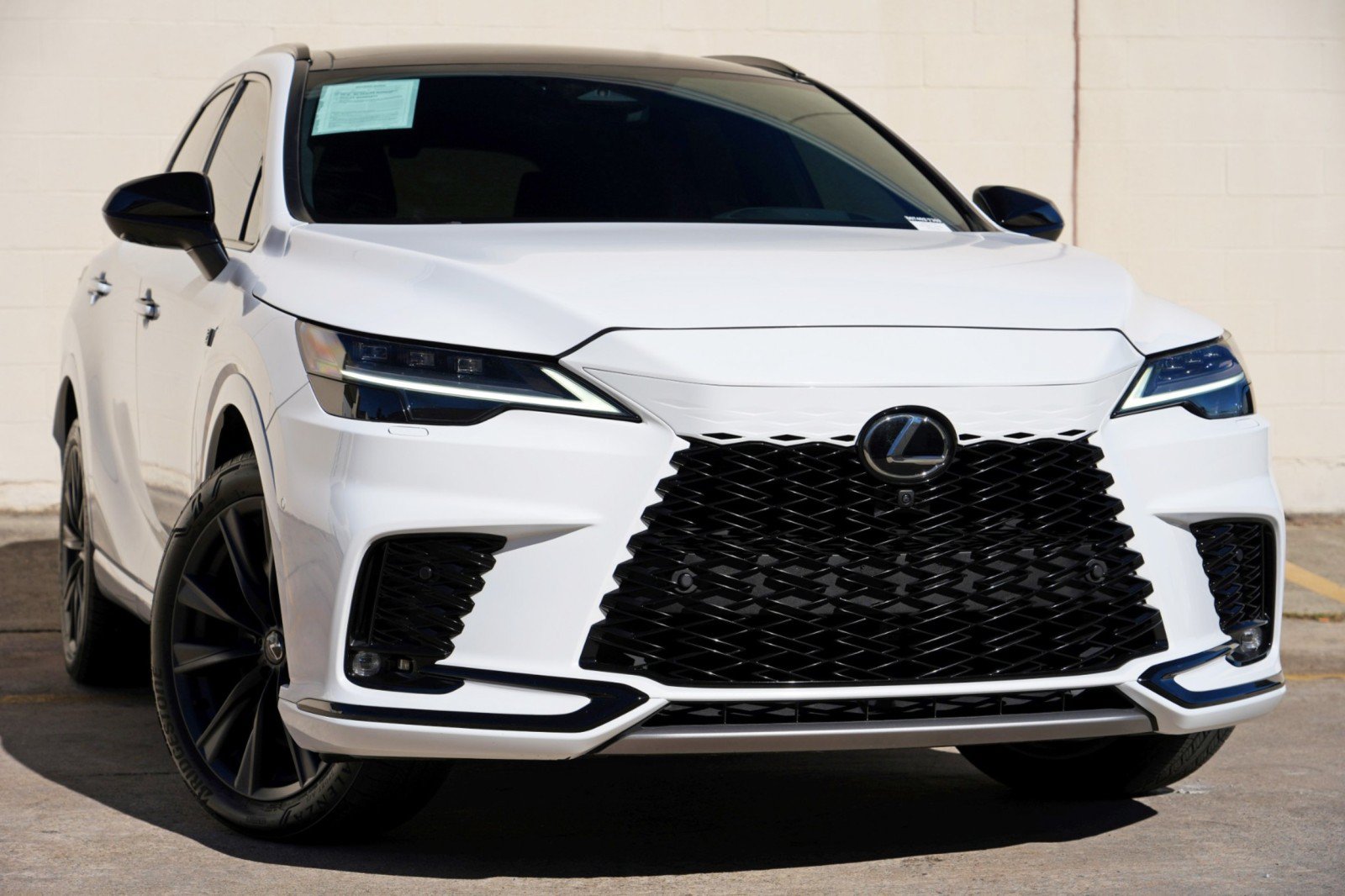Used 2023 Lexus RX 500h F Sport w/ Cold Area Package AWD/4WD image 4