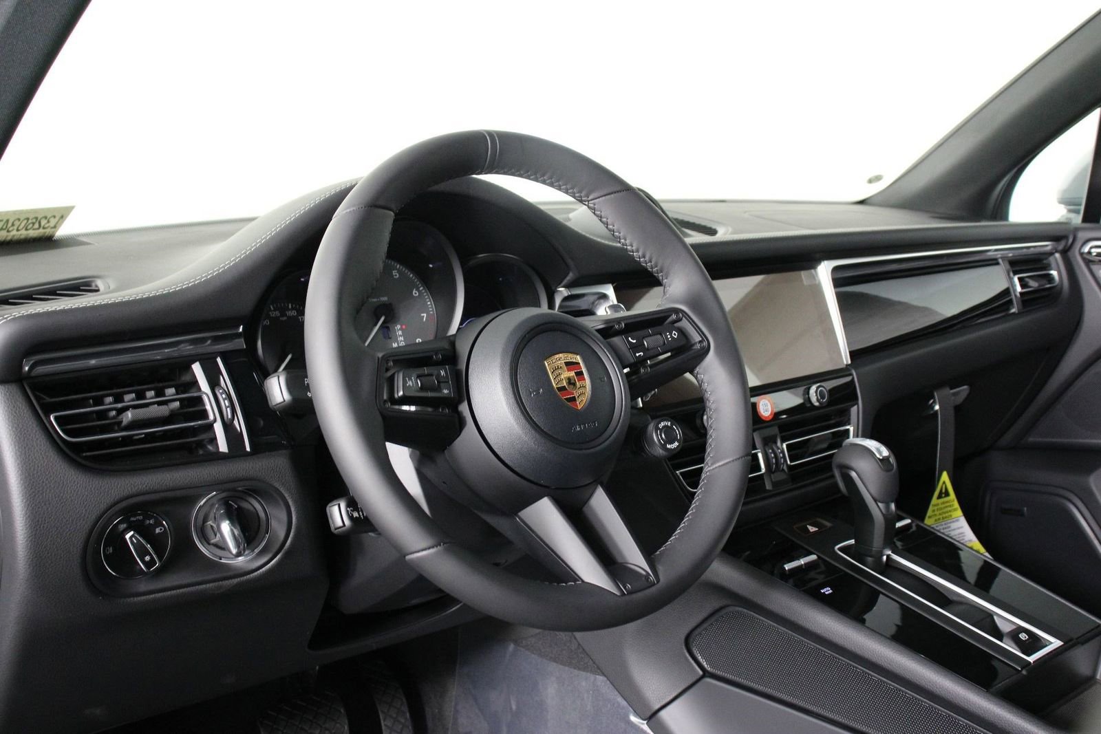 New 2026 Porsche Macan S AWD/4WD image 4