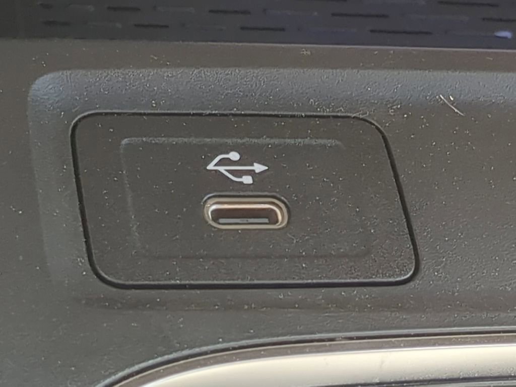 New 2025 Mercedes-Benz GLB 250 GLB 250 image 9