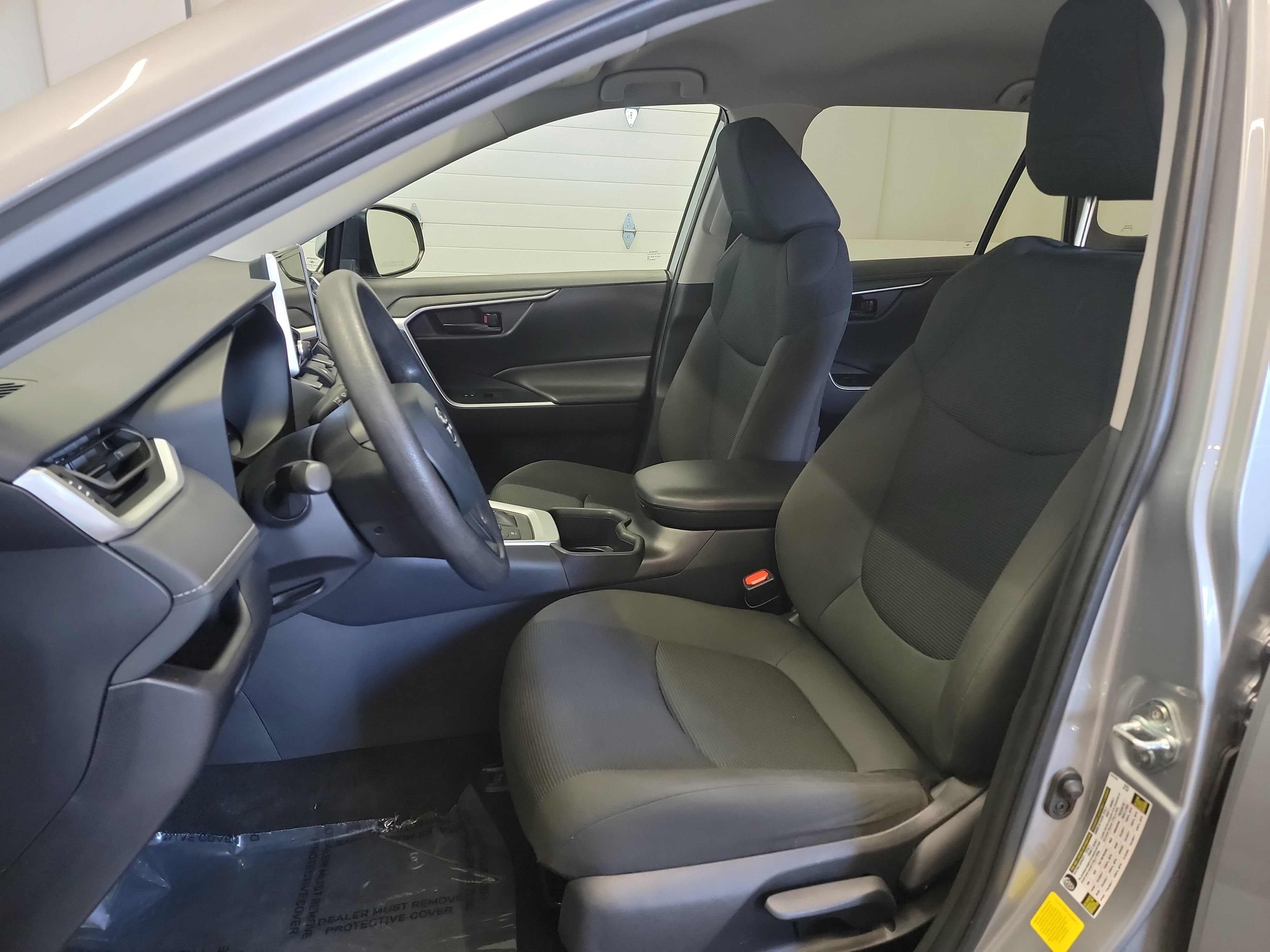 Used 2025 Toyota RAV4 LE AWD/4WD image 12