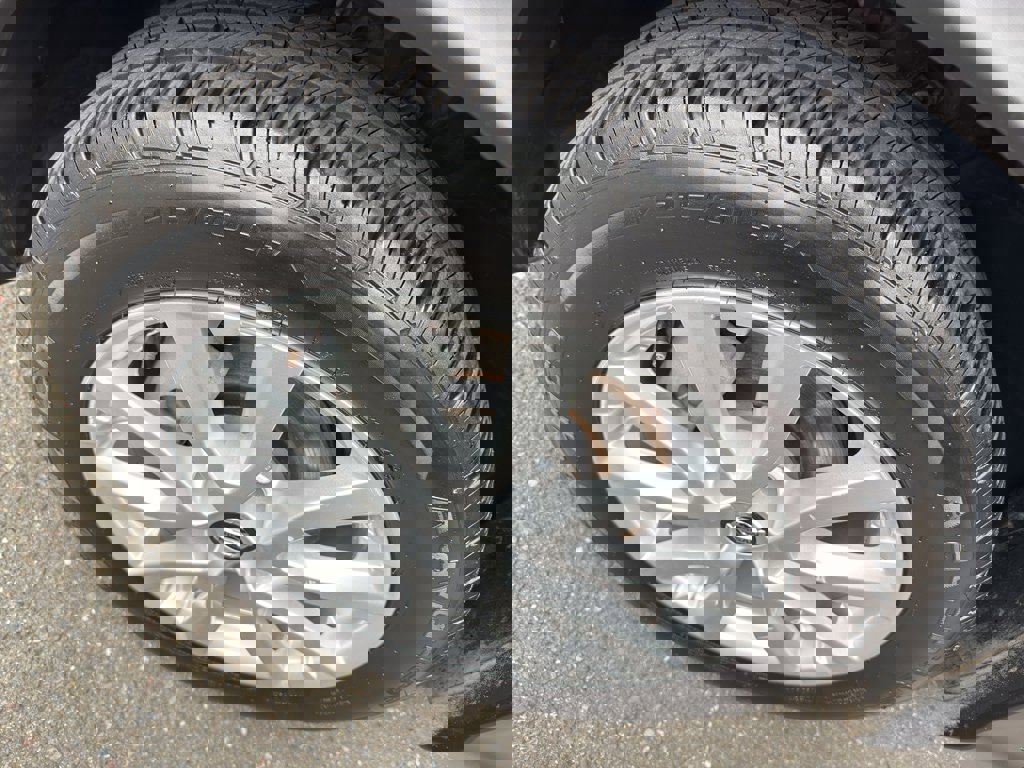 Used 2022 Nissan Rogue Sport S image 10