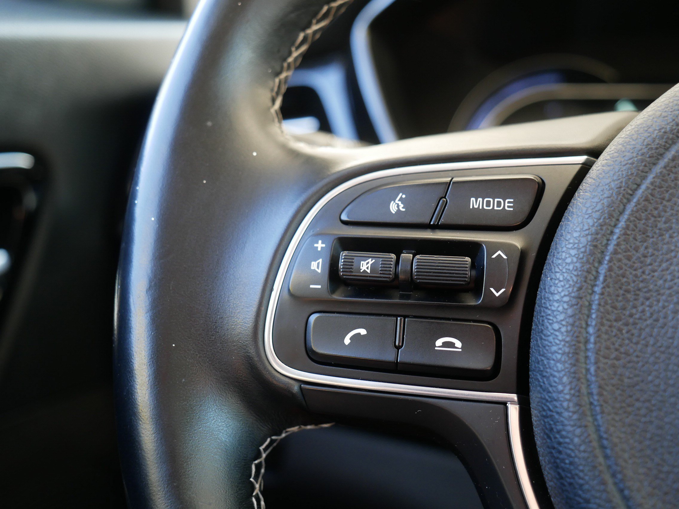 Used 2022 Kia Niro EX w/ Cold Weather Package FWD image 28