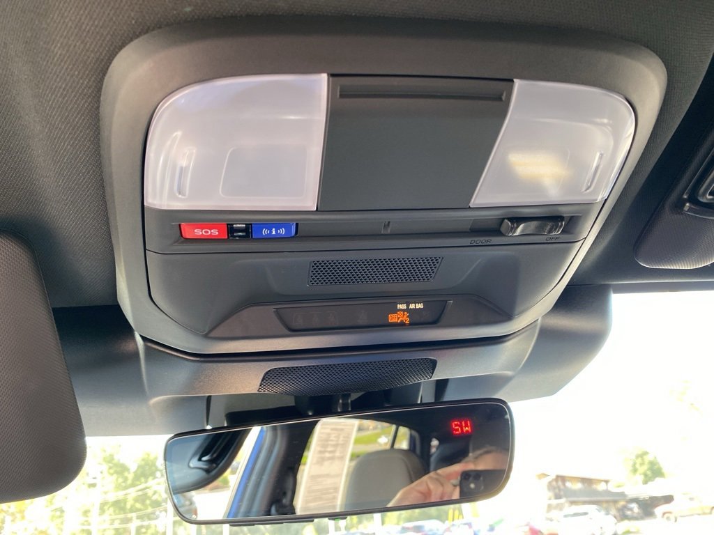 Certified 2025 Subaru Crosstrek 2.5i Sport w/ Crosstrek Mirror Package image 17