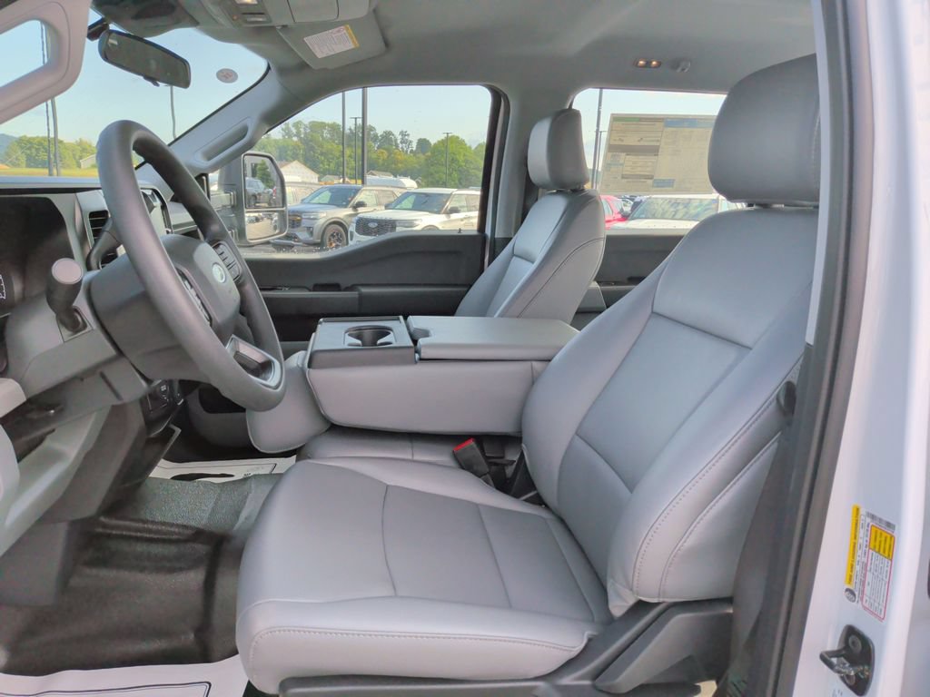 New 2026 Ford F250 XL w/ XL Chrome Package AWD/4WD image 16