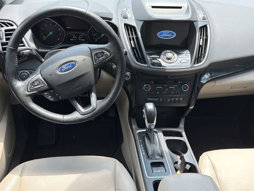 Used 2018 Ford Escape Titanium w/ Ford Safe & Smart Package FWD image 12