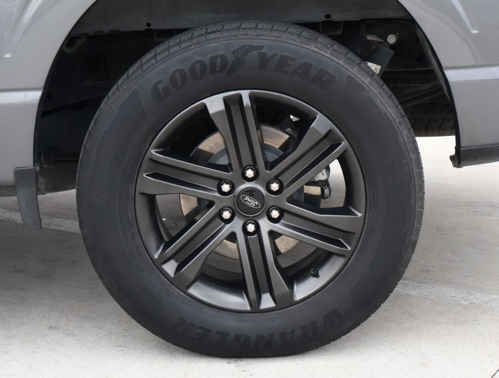 Used 2021 Ford F150 Lariat w/ Max Trailer Tow Package image 9