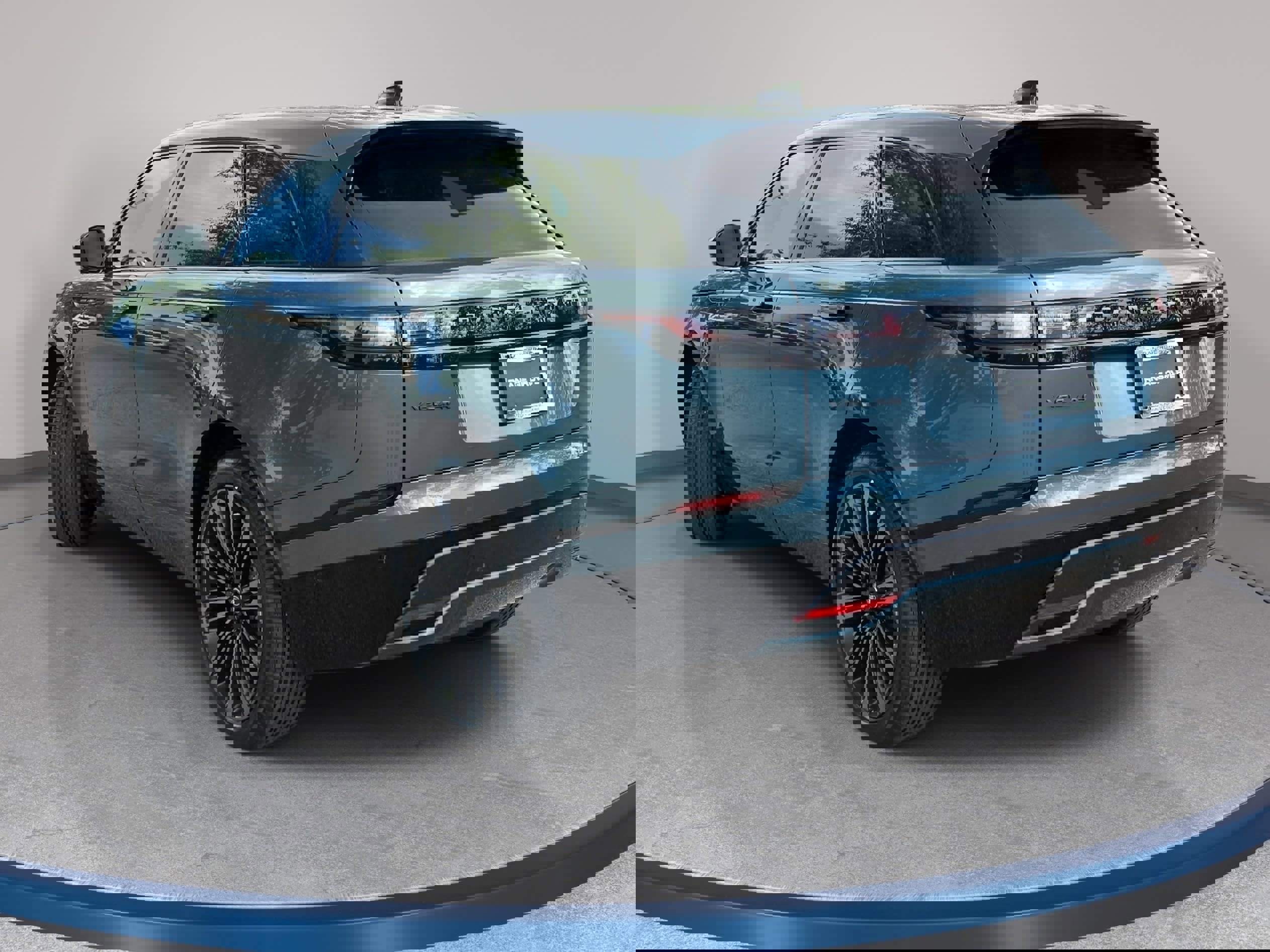 New 2026 Land Rover Range Rover Velar Dynamic SE AWD/4WD image 7