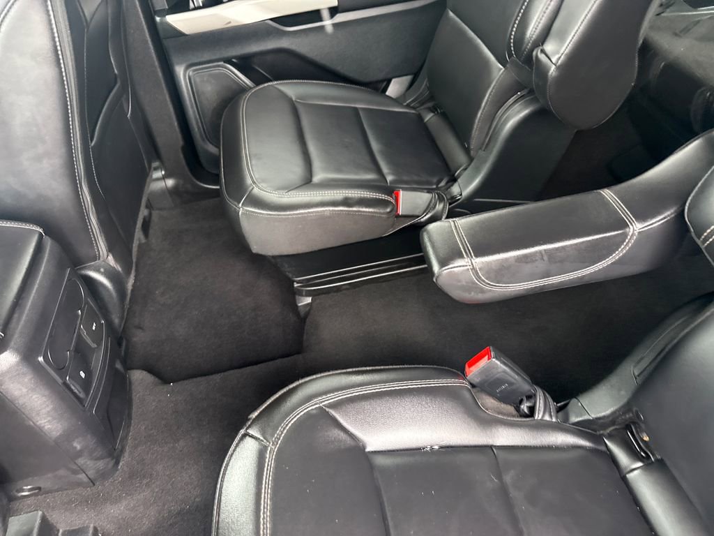 Used 2023 Ford Explorer XLT w/ Equipment Group 202A image 19