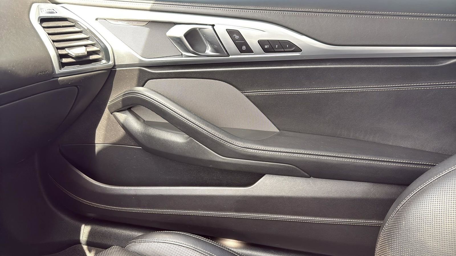 Used 2020 BMW M850i xDrive Convertible image 24