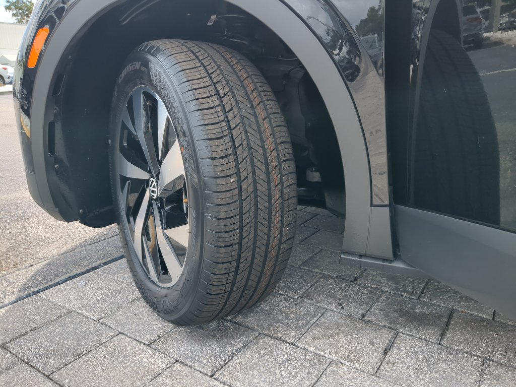 Certified 2023 Volkswagen ID.4 Pro AWD/4WD image 35