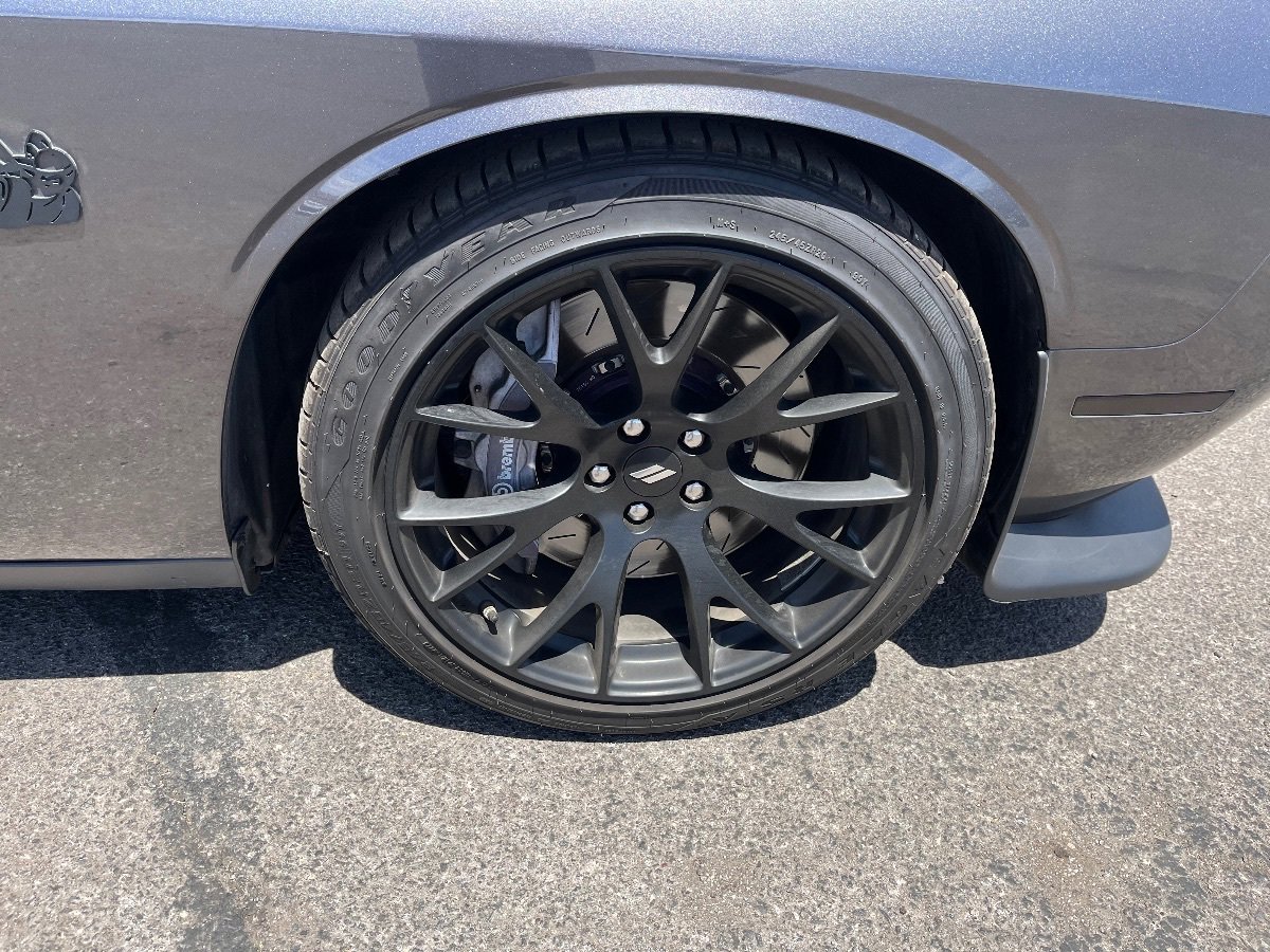 Used 2018 Dodge Challenger R/T Scat Pack w/ Dynamics Package RWD image 17