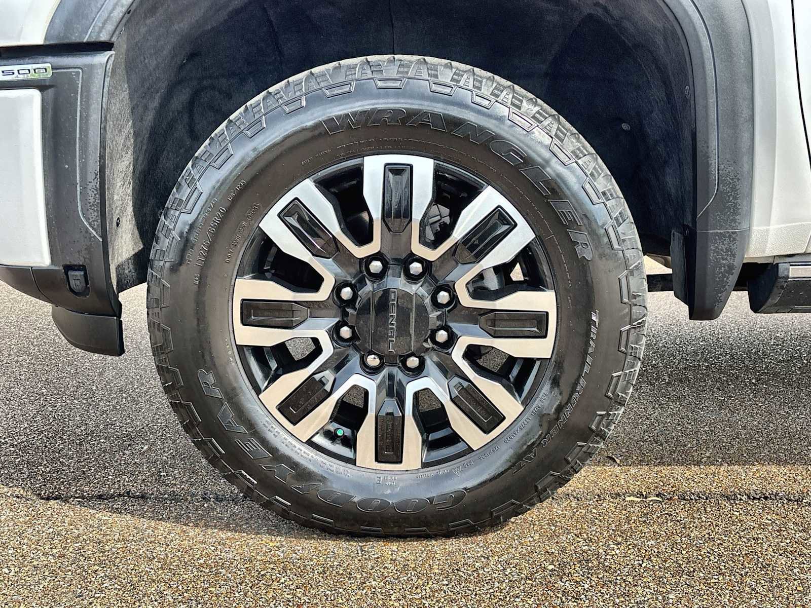 Used 2024 GMC Sierra 3500 Denali Ultimate image 14