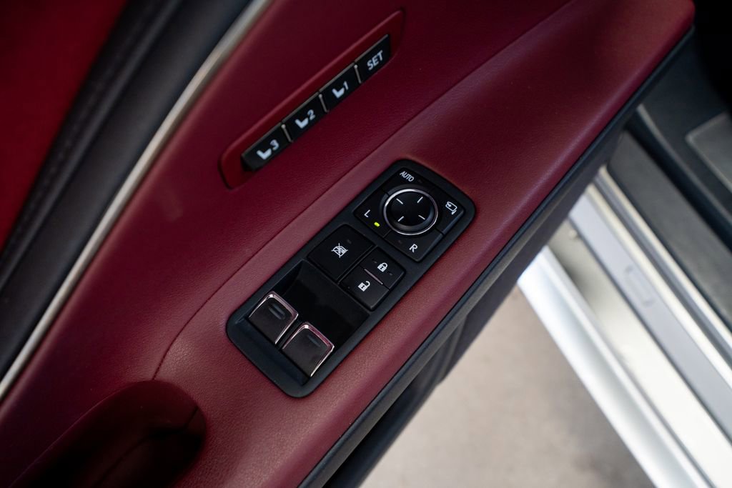 Used 2018 Lexus LC 500 Coupe w/ Touring Package RWD image 24