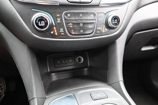 Used 2024 Chevrolet Equinox LT FWD image 33