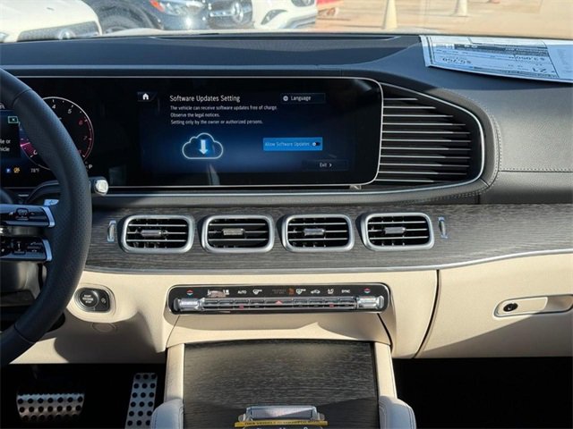 New 2025 Mercedes-Benz GLS 450 4MATIC image 11