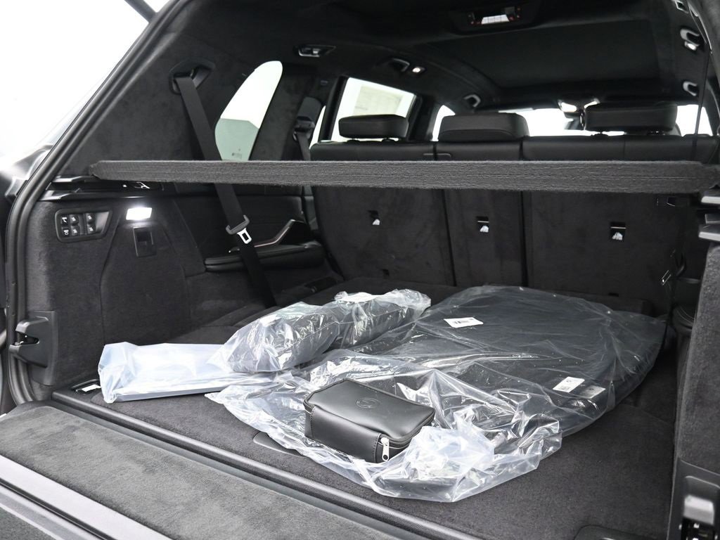 New 2026 BMW X7 M60i w/ Executive Package image 10