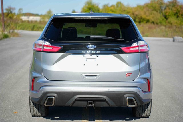 Used 2022 Ford Edge ST image 6