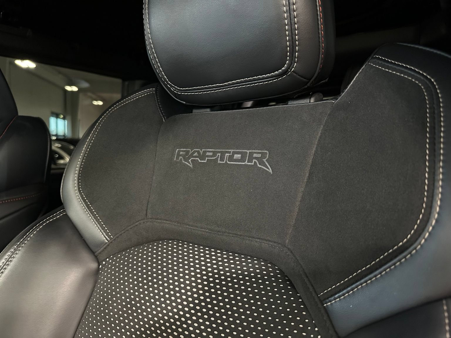 Used 2024 Ford Bronco Raptor w/ Interior Carbon Fiber Pack 6 AWD/4WD image 14