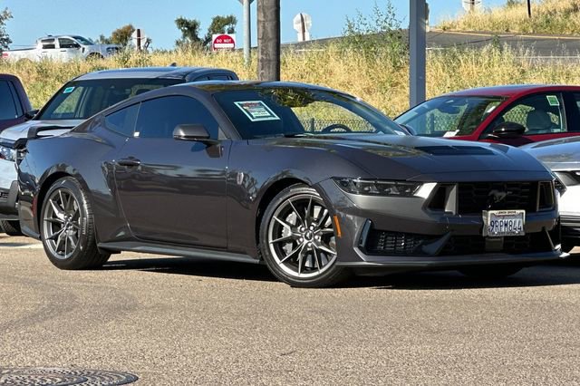 Used 2024 Ford Mustang Dark Horse image 3