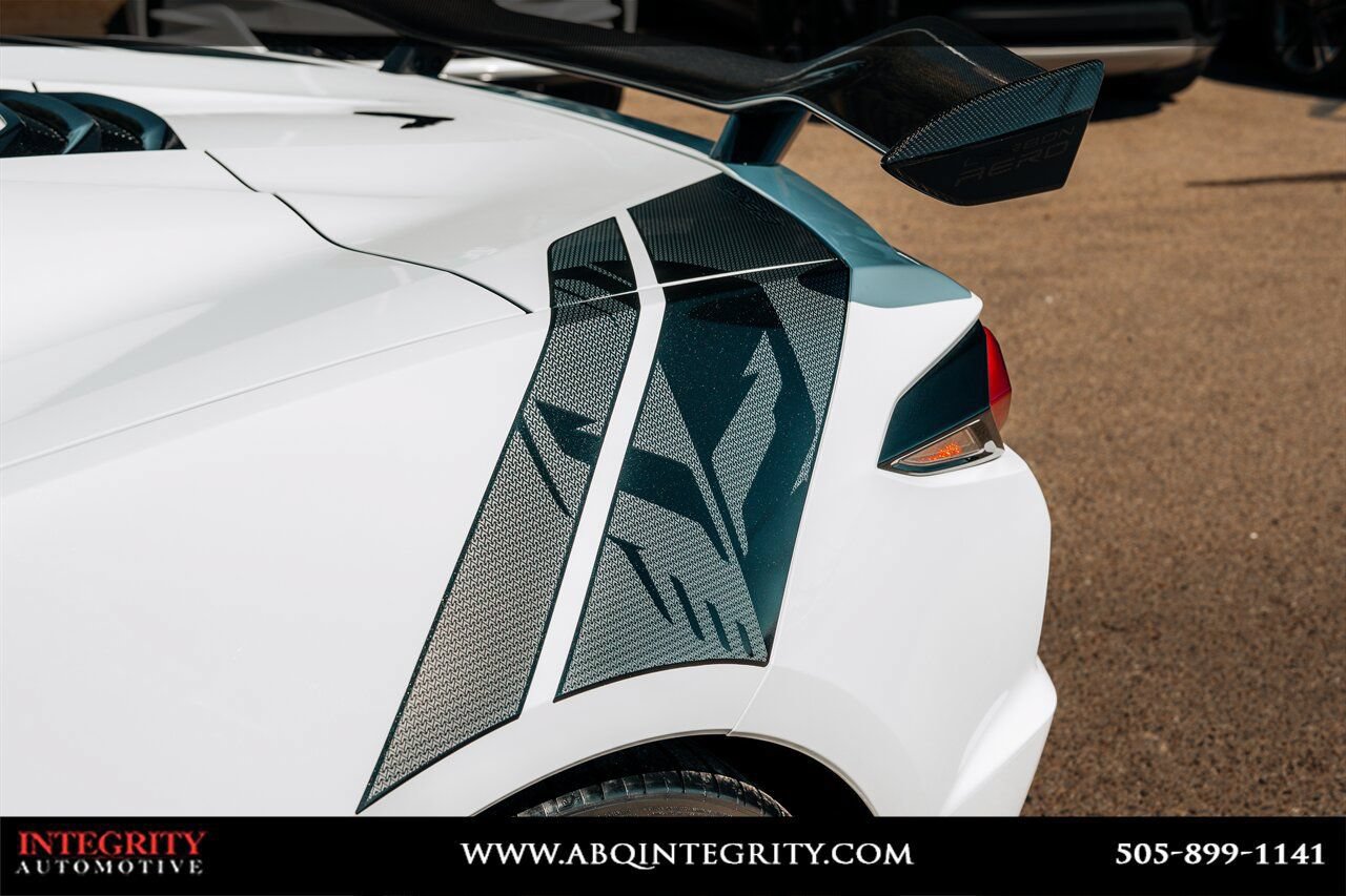 Used 2023 Chevrolet Corvette Z06 w/ Z07 Performance Package RWD image 16