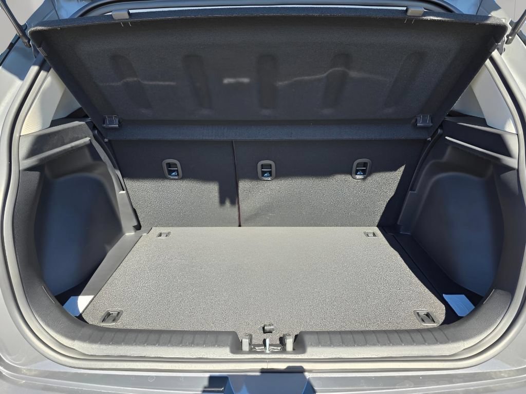 Used 2025 Hyundai Venue SEL FWD image 27