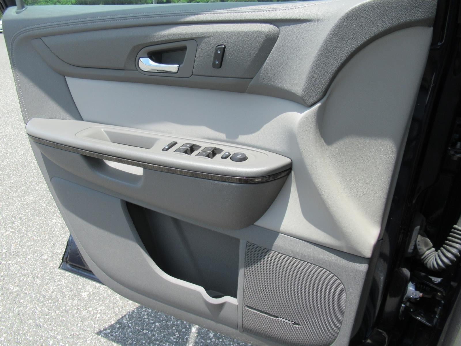 Used 2016 GMC Acadia SLT w/ Open Road Package FWD image 20
