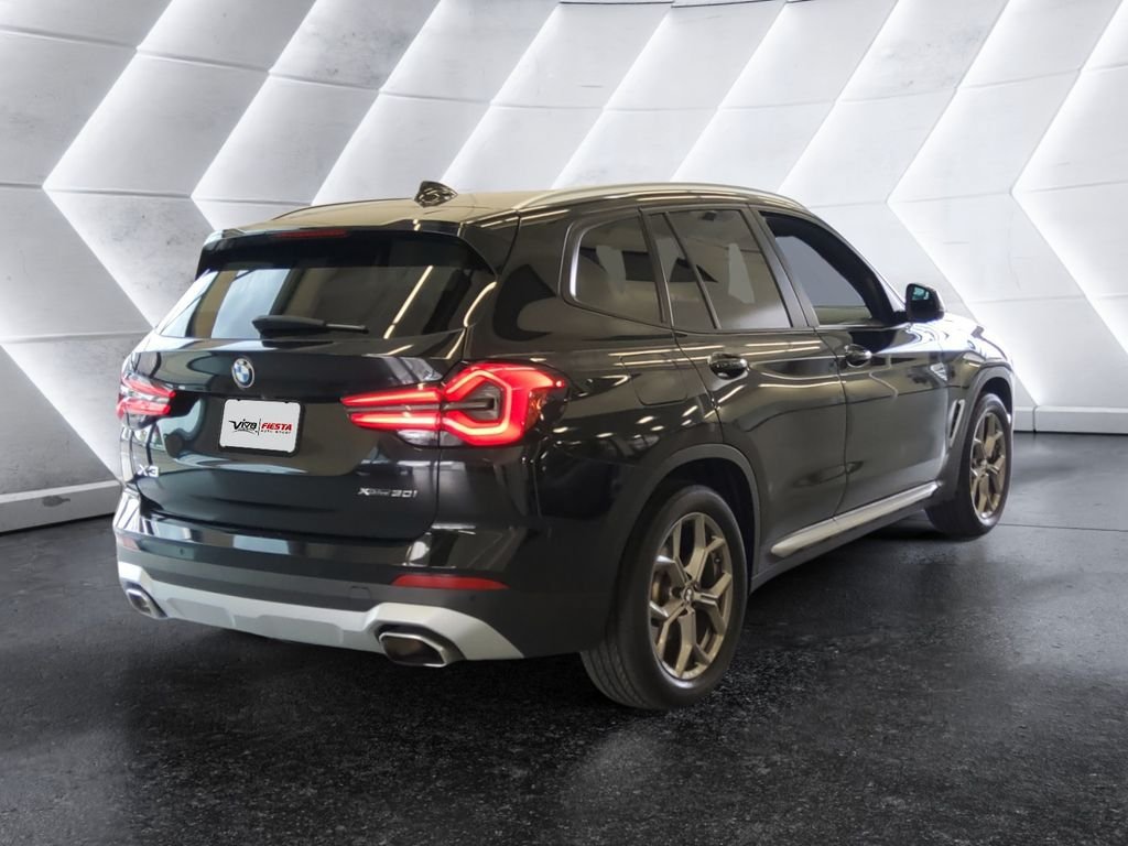 Used 2022 BMW X3 xDrive30i w/ Convenience Package AWD/4WD image 4