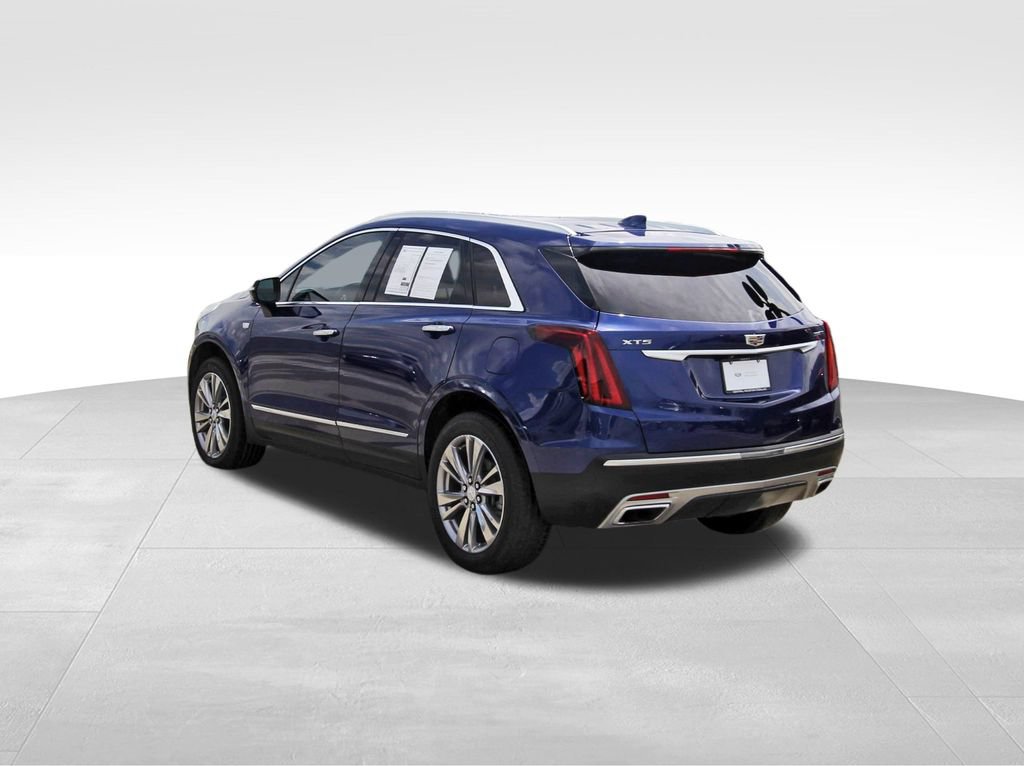 Used 2023 Cadillac XT5 Premium Luxury FWD image 3