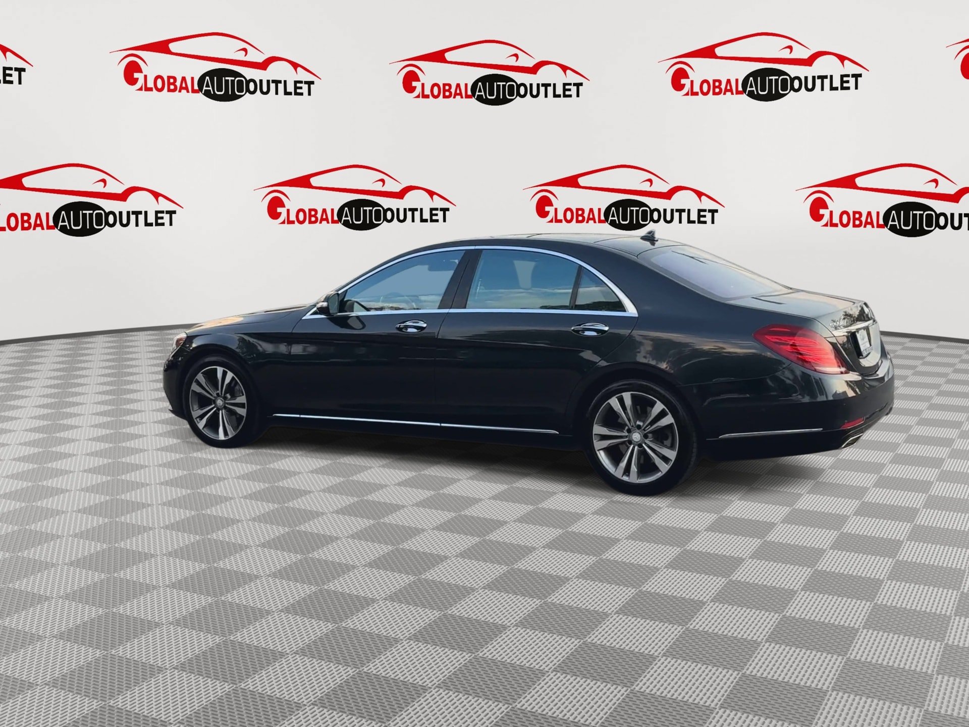 Used 2015 Mercedes-Benz S 550 4MATIC Sedan image 6